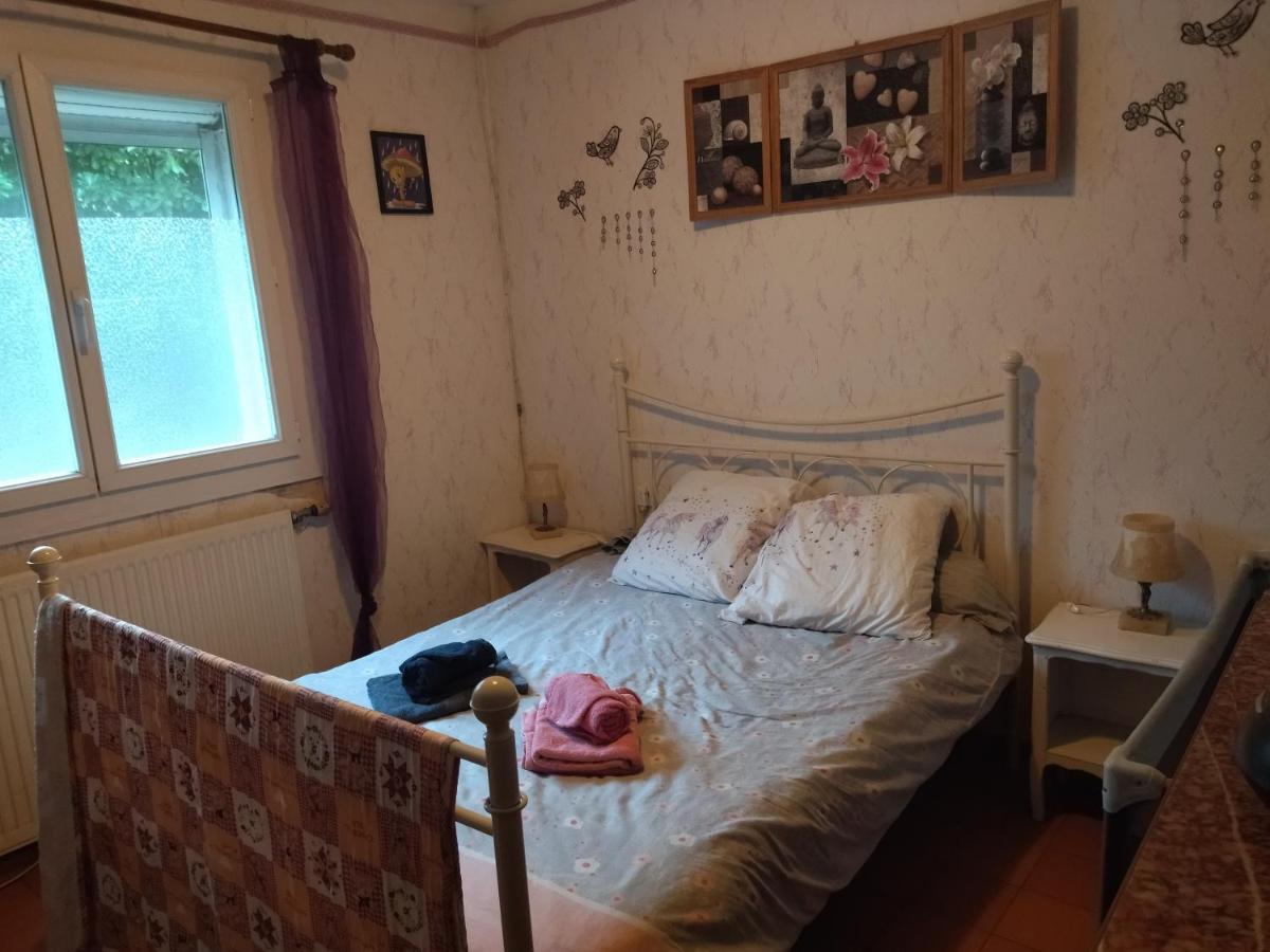 F1 Chambre Et Cuisine Reynès Exteriér fotografie