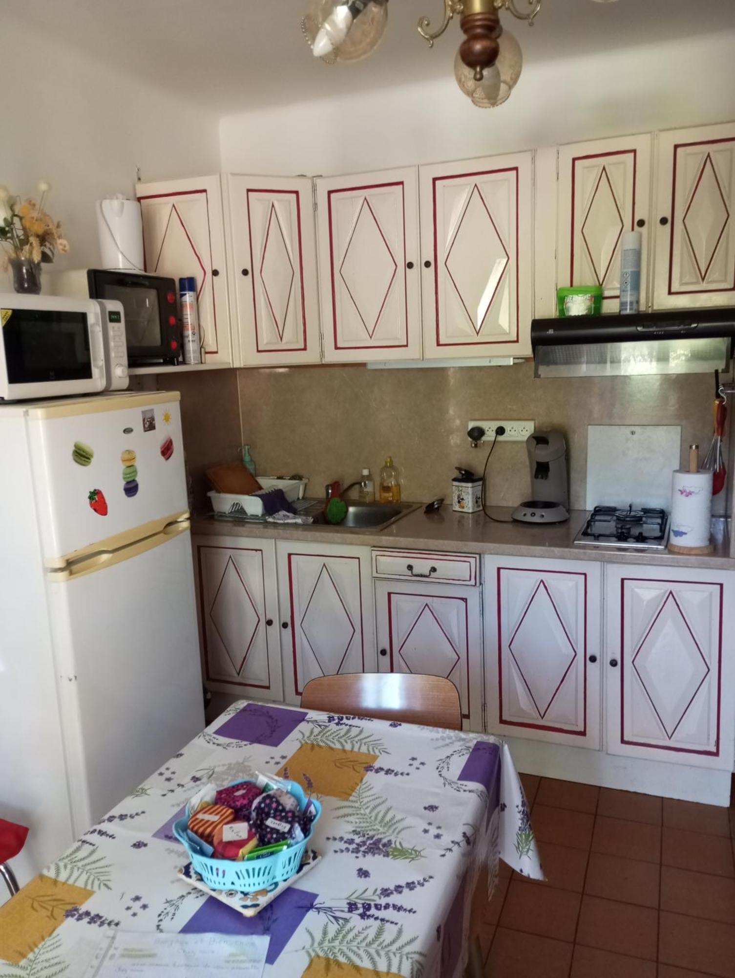 F1 Chambre Et Cuisine Reynès Exteriér fotografie